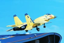 Báo TQ: Tiêm kích J-15 mang được 2 tấn vũ khí