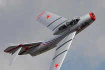 Ngắm “chim sắt” cổ, mới tại triển lãm Radom