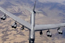 “Pháo đài bay” B-52: cơn ác mộng của tàu chiến