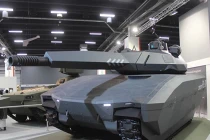 Lộ diện xe tăng tàng hình đầu tiên trên thế giới