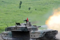 Nhật Bản khoe nhiều vũ khí “khủng” trong tập trận