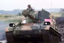 Binh lính, xe tăng Trung Quốc “đặt chân” lên đất Nga 