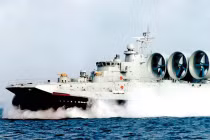 Trung Quốc: Type 081 khó chở siêu tàu đệm khí Bizon