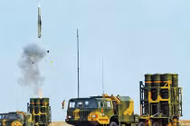 Trung Quốc tập trận lớn với “rồng lửa” HQ-16