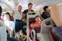 Chen chúc lên xe về quê nghỉ Quốc khánh