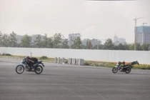 Lạnh người với trường đua 'bán mạng' ở đại lộ Vòng cung