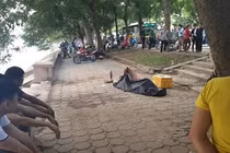Phát hiện thi thể nam thanh niên nổi trên hồ Linh Đàm
