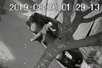 Ô tô trong KĐT Vân Canh bị trộm phá cửa kính, trộm cắp