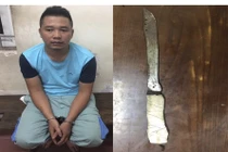 Dùng dao tự chế xông vào cửa hàng Viettel cướp tiền