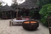 Đồng ý "tình một đêm" với đại gia kiếm tiền tỷ, cô gái gặp kết đắng