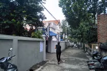 Trước khi giết ông 70 tuổi, nghi phạm đánh bố, đuổi mẹ ra khỏi nhà