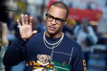 Nam rapper bắt con gái 18 tuổi đi kiểm tra trinh tiết định kỳ