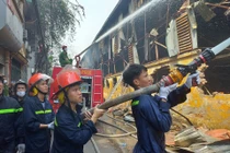 Cháy lớn Công ty Rạng Đông: Công an thông tin chính thức