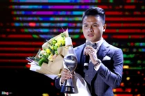 Quang Hải lập cú đúp, Việt Nam vẫn kém Thái Lan 2 giải ở AFF Awards 