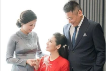 Mẹ ruột hé lộ cuộc sống thật của Á hậu Tú Anh sau gần 1 năm sinh con cho thiếu gia