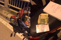 Mẩu giấy cô gái nhảy cầu Vĩnh Tuy để lại viết gì bên trong?