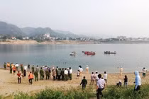 Rợn người thi thể 4 thanh niên chết đuối nổi lên ở sông Đà