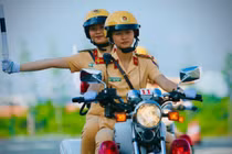 Tận mục đội hình nữ CSGT dẫn đoàn đầu tiên tại Việt Nam