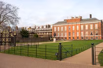 Tổ ấm của vợ chồng Hoàng tử Harry được cải tạo với chi phí 42 tỷ 