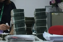 Những điều khó tin vụ "rút ruột" 245 tỷ của khách ở Eximbank