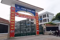 Thịt gà “thối” Halo Food vào bếp TH Chu Văn An: Phụ huynh sục sôi, lo lắng