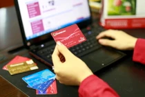 Tiền trong tài khoản Agribank lại "bốc hơi" trong đêm