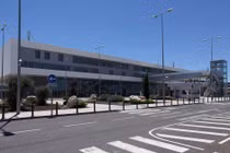 Bên trong sân bay ma giá bèo Trung Quốc vừa mua