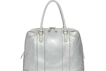 Ít tiền đừng nghĩ đến chuyện mua những túi xách này tặng vợ 8/3