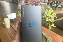 Đập hộp Galaxy S9+: Thiết kế đẹp lung linh, camera khủng