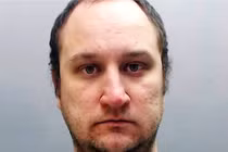 Cảnh sát "yêu râu xanh" hãm hiếp bé gái 13 tuổi lĩnh 25 năm tù