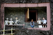 Nghi lễ an táng cổ xưa đặc biệt của người Indonesia