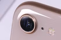 iPhone 8 rất khó bị trầy xước và uốn cong