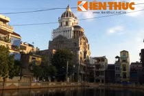 Những phát hiện rúng động về chủ lâu đài gà dát vàng HN