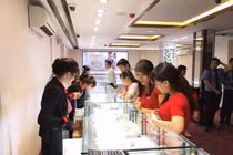 Vì sao giá vàng SJC, Rồng Thăng Long tăng giảm trái chiều?