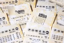 Vé số trúng tiền tỷ nằm trong ví 3 tháng mà không biết