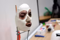 Bkav chia sẻ quá trình làm mặt nạ "qua mặt" Face ID của iPhone X