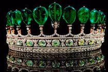 Trọn bộ trang sức đắt kỷ lục thế giới