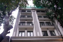 Cận cảnh những cao ốc vượt tầng cạnh Hồ Gươm chuẩn bị cắt ngọn