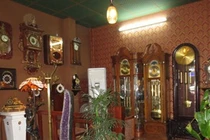 BST đồ cổ khủng nhất Hà Nội của ông Giám đốc “dị“