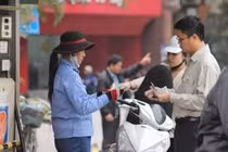 Bộ Tài chính "lệnh" không tăng giá xăng