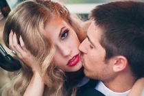 Thấy mâm cơm ở cữ của tôi, mẹ chồng nổi giận đùng đùng 