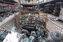 Sự thật giật mình “thiên đường đồ Nhật” dưới gầm cầu Thăng Long