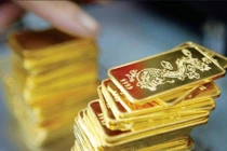 Giá vàng thấp nhất ba năm, người dân vẫn ngoảnh mặt