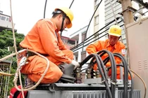 Tiêu thụ điện lập kỷ lục vì nắng nóng gay gắt kéo dài