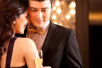 Nỗi lòng người chồng sợ về nhà sau giờ tan sở muộn