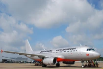 Máy bay Jetstar Pacific bị lỗi, 100 hành khách vạ vật cả đêm