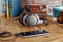 Liệu tai nghe có dây đã thực sự tuyệt chủng?