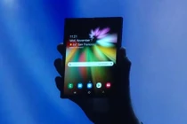 Samsung bất ngờ ra mắt điện thoại màn hình gập siêu nét