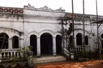 Nhà cổ chục tỷ xây bằng mật mía giữa đảo Quan Lạn