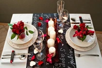 Trang trí bàn tiệc 20/10 lãng mạn trong vòng 1 nốt nhạc